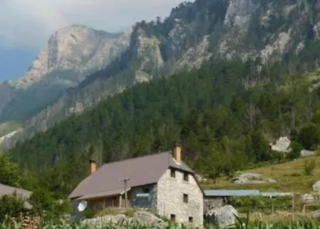 Kukaj Vandrerhjem Valbone