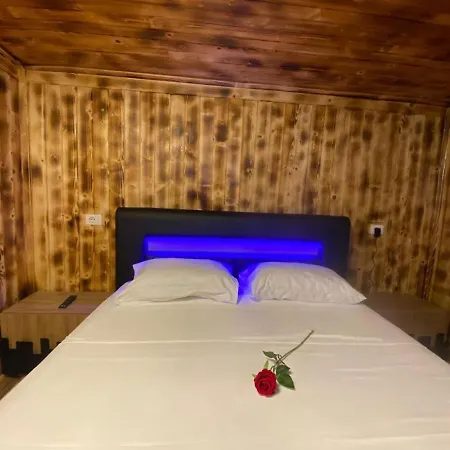 אכסניה Kukaj ולבונה