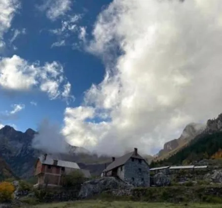 אכסניה Kukaj ולבונה