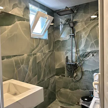 אכסניה Kukaj *