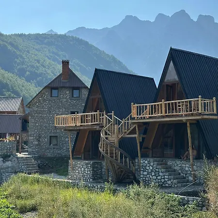 אכסניה Kukaj *